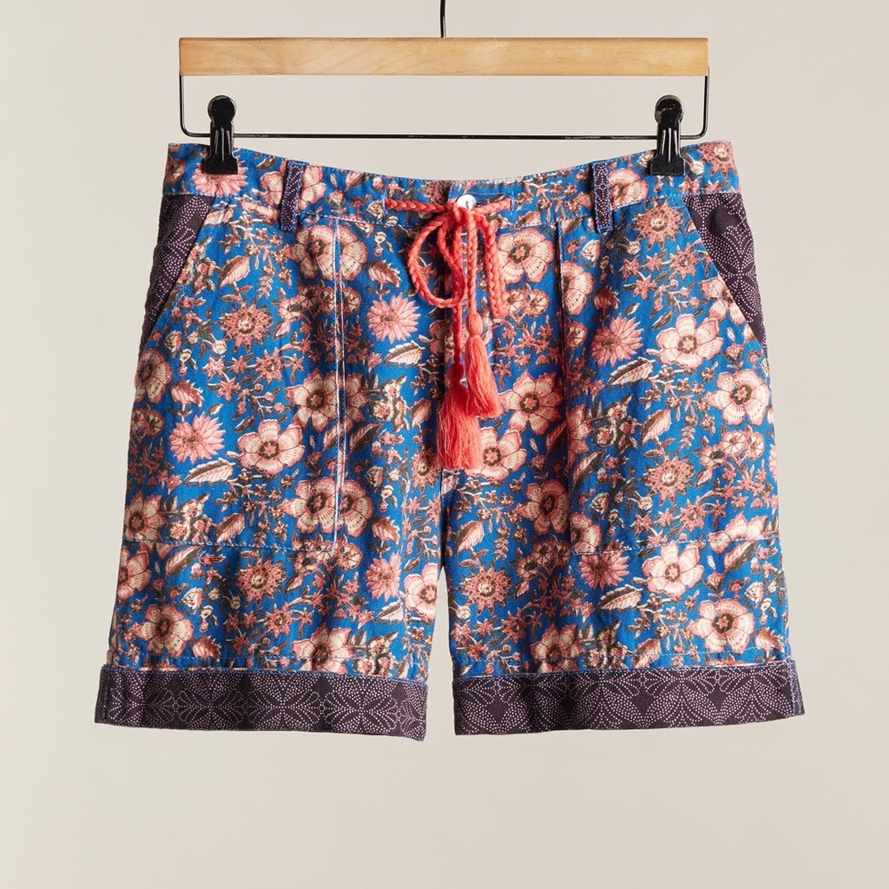 NWOT Sundance Kalini Linen Blend Floral print Boho Tassel Cuffed Shorts size M